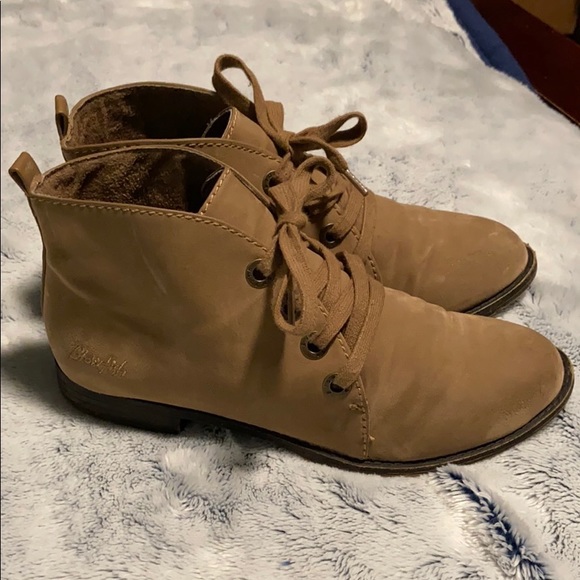 Blowfish Shoes - Blowfish Brand. EUC!
